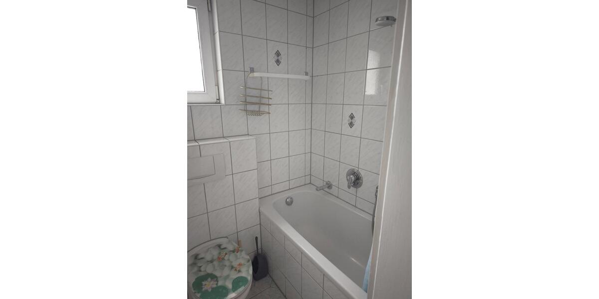 Etagenwohnung Asperg - 3 Zimmer, 70 m&sup2;, 800&euro; | Angebot:27586064