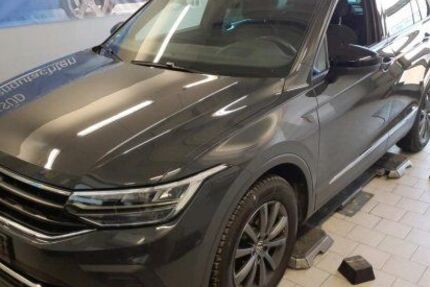 VW Tiguan 124.890 km 19.980 &euro; Wendlingen am Neckar 73240