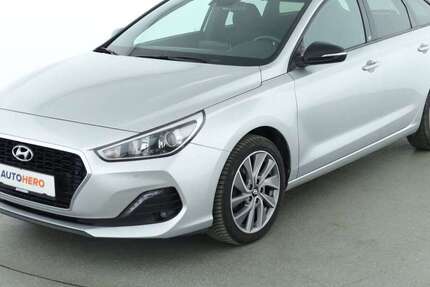 Hyundai i30 64.313 km 12.830 &euro; Stuttgart 70195