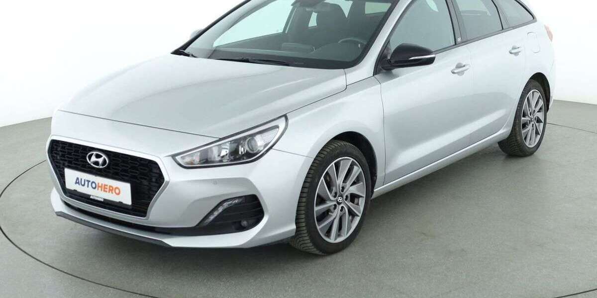 Hyundai i30 64.313 km 12.830 &euro; Stuttgart 70195