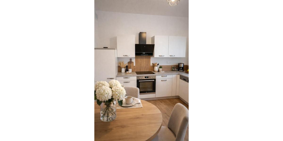 Erdgeschoßwohnung Ludwigsburg - 4 Zimmer, 86 m&sup2;, 335.000&euro; | Angebot:24772711