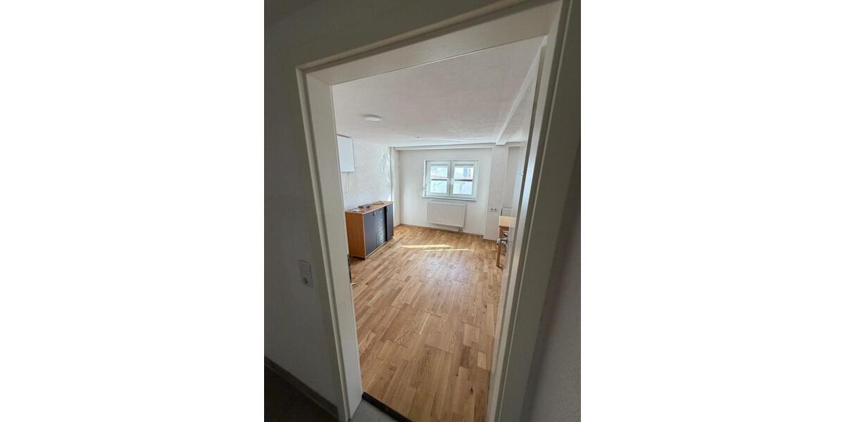 Erdgeschoßwohnung Kirchheim am Neckar - 3 Zimmer, 65 m&sup2;, 880&euro; | Angebot:25300835