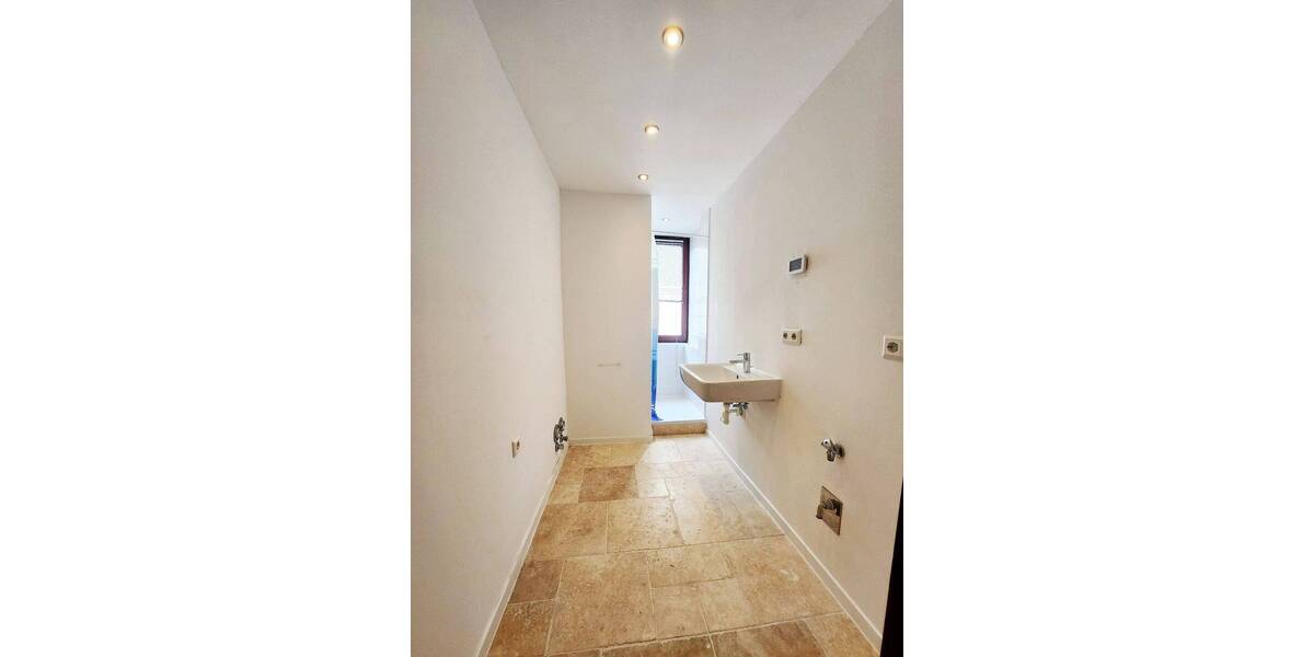 Mehrfamilienhaus, Wohnhaus Stuttgart Süd - 9 Zimmer, 174 m&sup2;, 725.000&euro; | Angebot:25704680