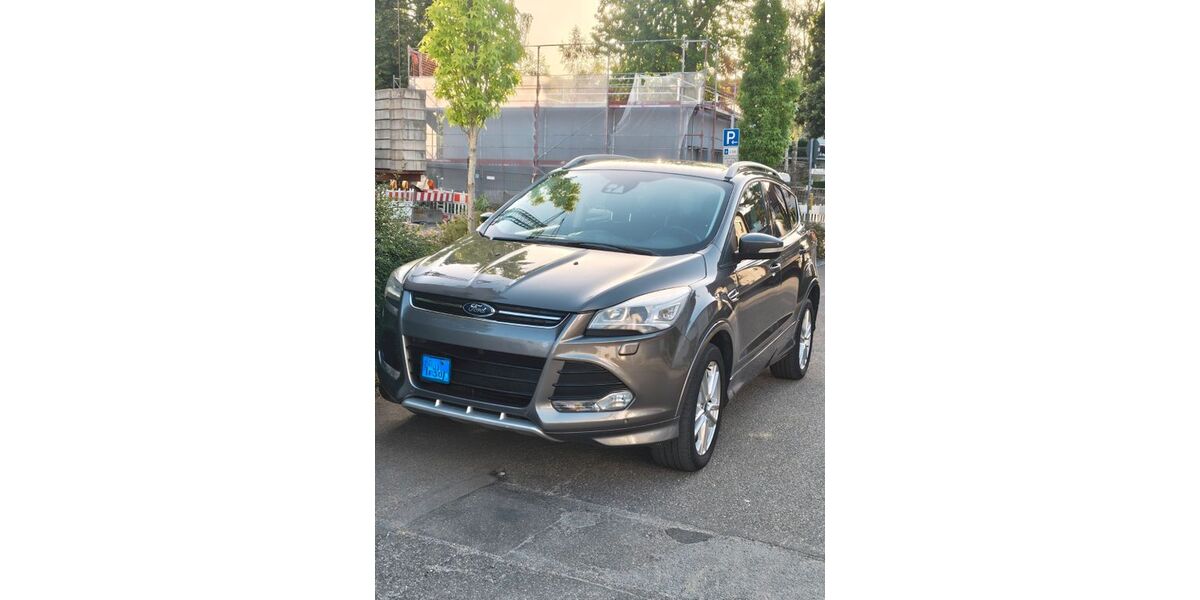 Ford Kuga 126.000 km 9.950 &euro; Benningen 71726