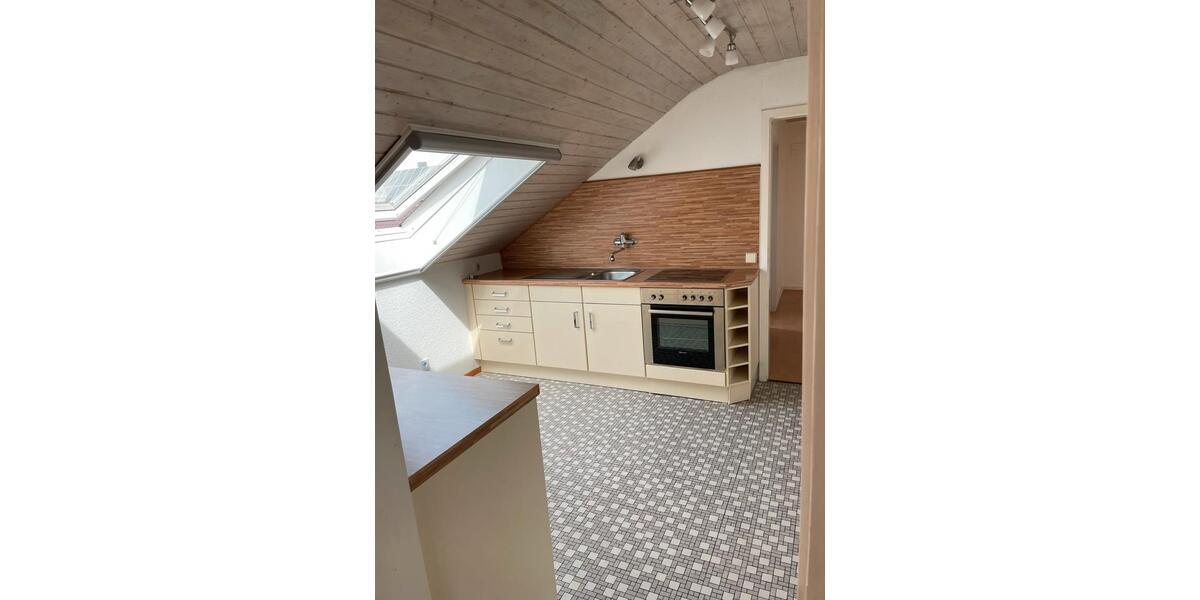 Dachgeschoßwohnung Hemmingen - 3 Zimmer, 60 m&sup2;, 900&euro; | Angebot:25851445