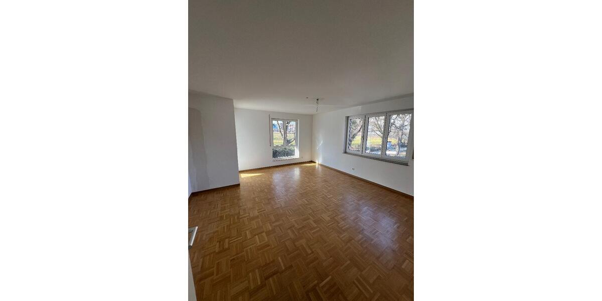 Etagenwohnung Esslingen am Neckar Hegensberg - 3 Zimmer, 70 m&sup2;, 790&euro; | Angebot:26235879