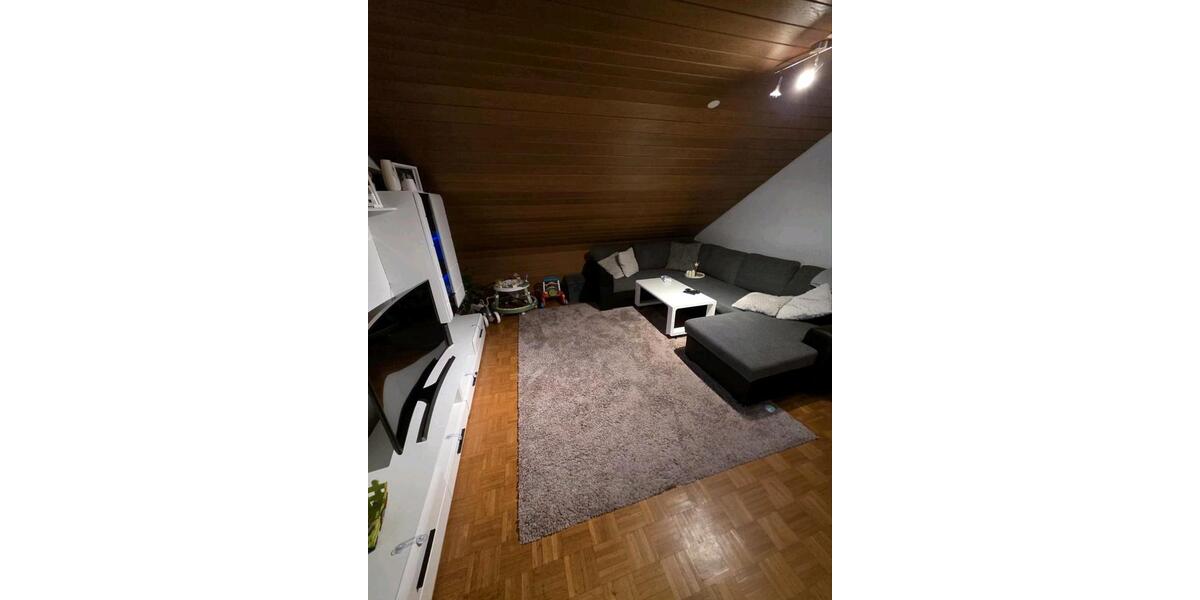 Dachgeschoßwohnung Esslingen am Neckar Pliensauvorstadt - 3 Zimmer, 57 m&sup2;, 1.070&euro; | Angebot:25844592