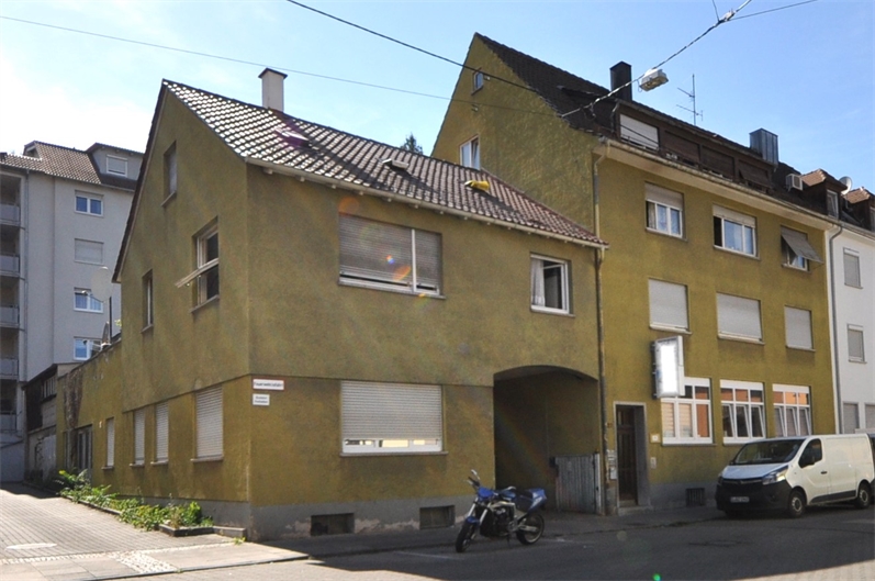 Wohn- und Gewerbeanwesen mit viel Gestaltungspotential in bester Lage - Wohn- & Geschäftshaus Stuttgart Zuffenhausen | Angebot:14404673