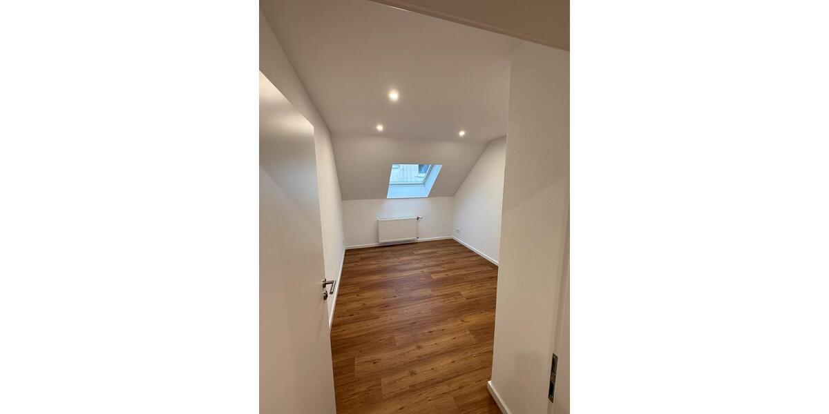 Dachgeschoßwohnung Wurmberg - 4 Zimmer, 100 m&sup2;, 650&euro; | Angebot:25518922