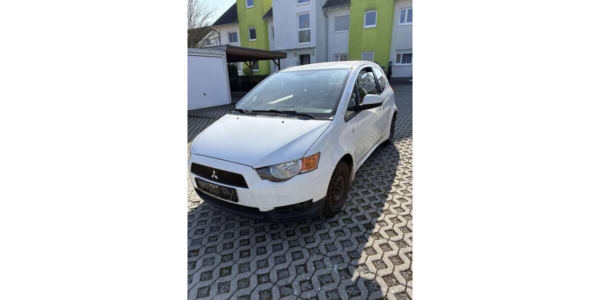 Mitsubishi Colt 107.500 km 2.999 &euro; leingarten 74211