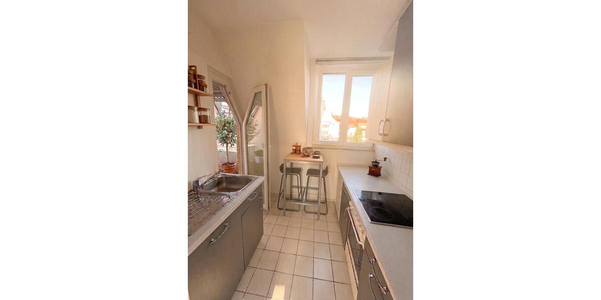 Dachgeschoßwohnung Stuttgart Stuttgart-Süd - 3 Zimmer, 60 m&sup2;, 1.300&euro; | Angebot:27539433