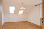 Sonnige Dachgeschoss-Oase mit PV-Anlage und Balkon - Etagenwohnung Schorndorf | Angebot:26548615