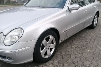Mercedes-Benz E 320 191.000 km 3.200 &euro; Esslingen 73734