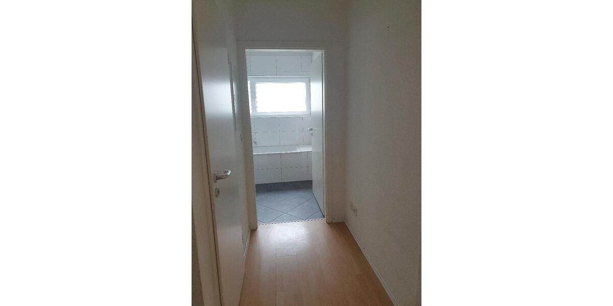Etagenwohnung Esslingen am Neckar Pliensauvorstadt - 3 Zimmer, 78 m&sup2;, 947&euro; | Angebot:26383049