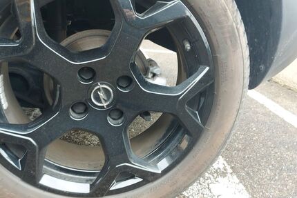 Opel Crossland (X) 31.000 km 15.800 &euro; Stuttgart 70567