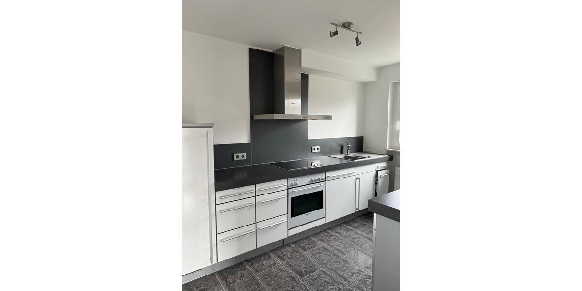 Etagenwohnung Großbottwar - 3.5 Zimmer, 93 m&sup2;, 1.000&euro; | Angebot:24838117