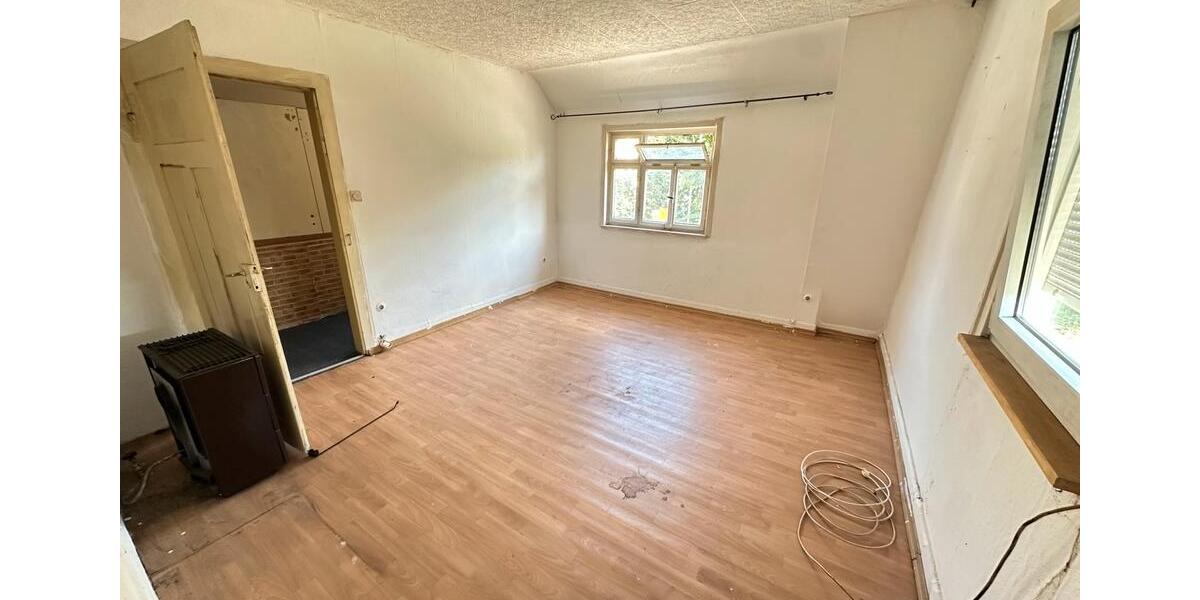 Mehrfamilienhaus, Wohnhaus Backnang - 9 Zimmer, 150 m&sup2;, 180.000&euro; | Angebot:25126406