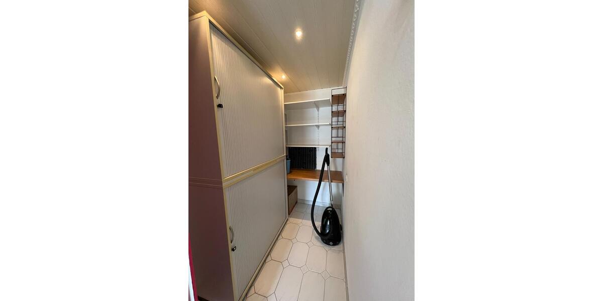 Etagenwohnung Stuttgart Bad Cannstatt - 2 Zimmer, 54 m&sup2;, 229.000&euro; | Angebot:25753536