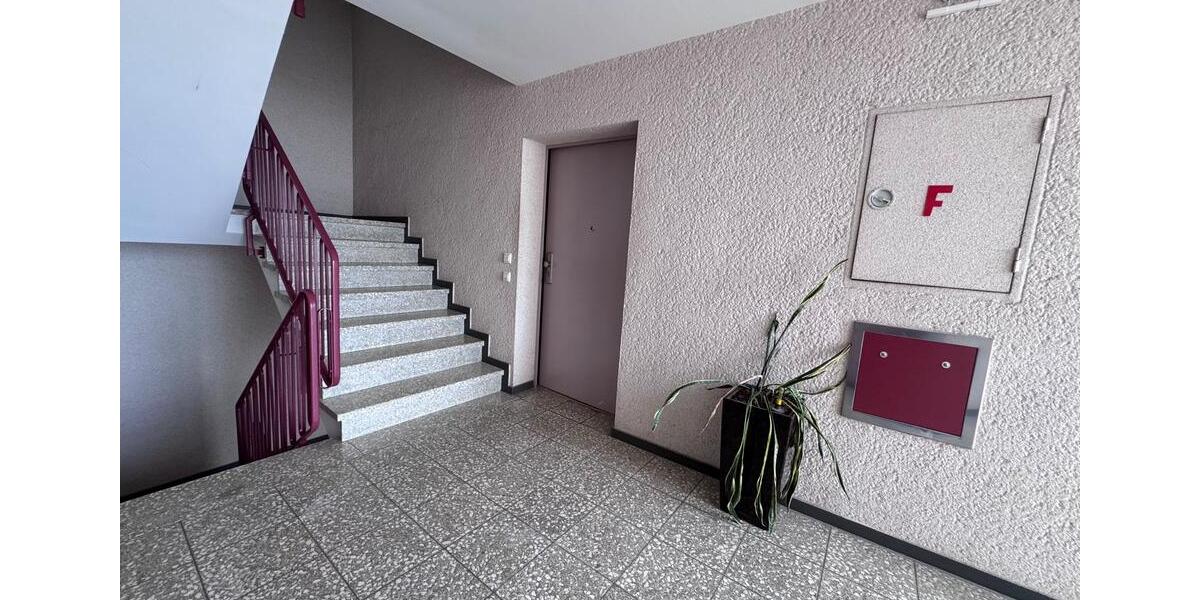 Etagenwohnung Hemmingen - 3.5 Zimmer, 85 m&sup2;, 1.350&euro; | Angebot:27549085
