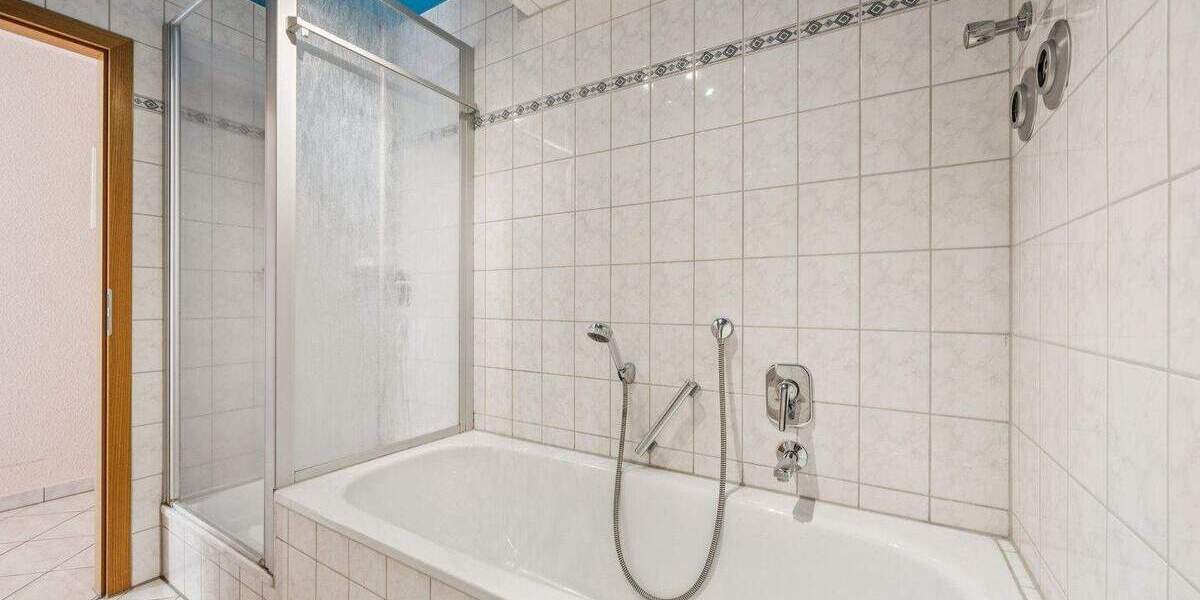 Etagenwohnung Remseck Hochberg - 3 Zimmer, 82 m&sup2;, 349.000&euro; | Angebot:25821514