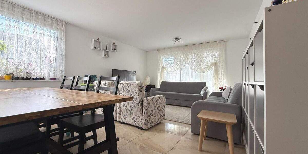 Mehrfamilienhaus, Wohnhaus Steinenbronn - 8 Zimmer, 233 m&sup2;, 949.000&euro; | Angebot:25704322