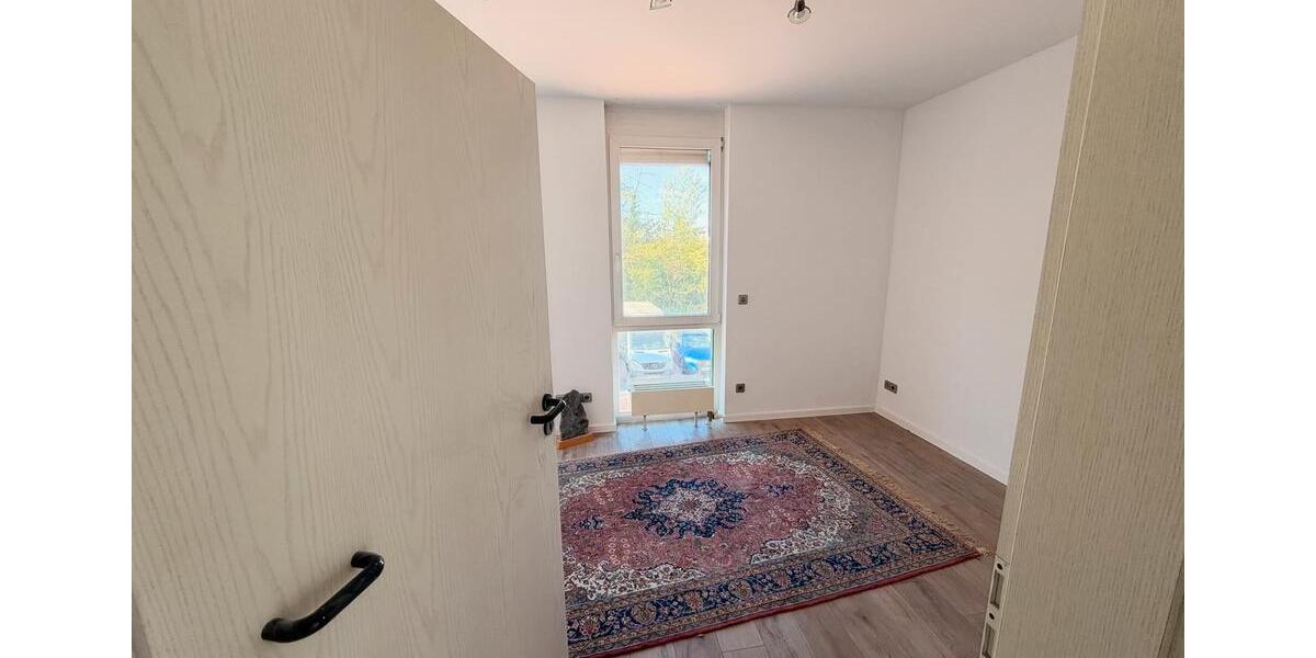 Etagenwohnung Mühlacker - 5 Zimmer, 140 m&sup2;, 1.500&euro; | Angebot:27568125