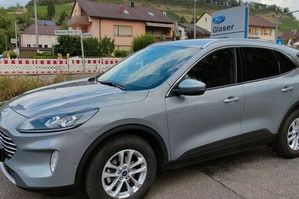 Ford Kuga 35.000 km 28.990 &euro; Illingen - Schützingen 75428