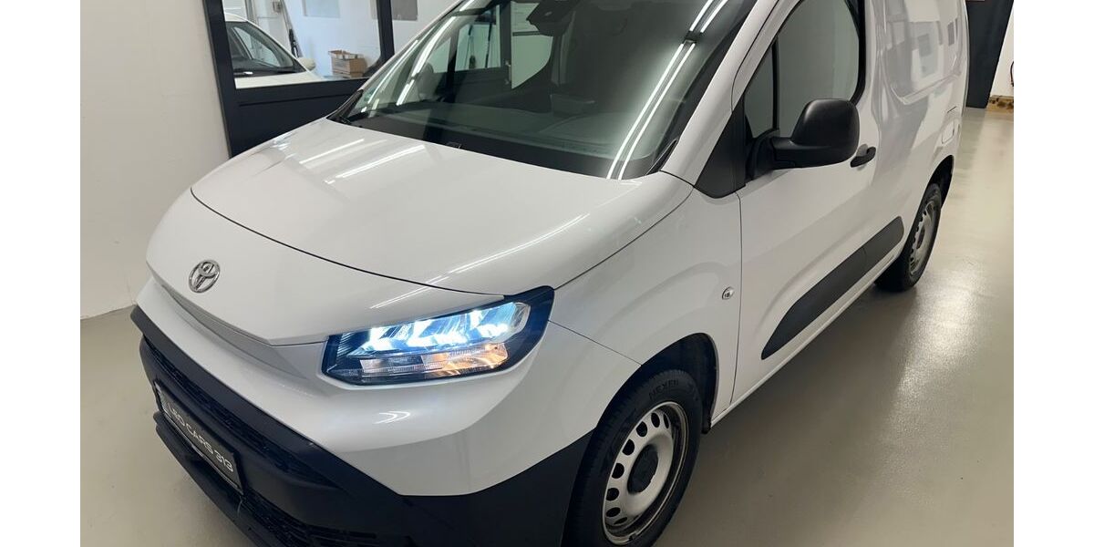 Toyota Proace (Verso) 14.796 km 19.290 &euro; LEONBERG 71229