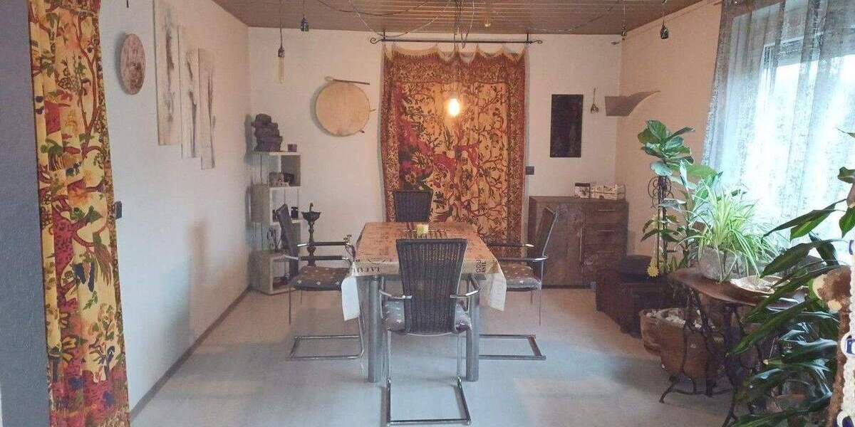 Doppelhaushälfte Stuttgart Weilimdorf - 8 Zimmer, 177 m&sup2;, 598.000&euro; | Angebot:25724263