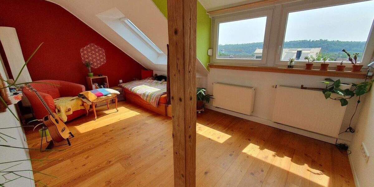 Einfamilienhaus Esslingen Oberesslingen - 7 Zimmer, 170 m&sup2;, 850.000&euro; | Angebot:25657409