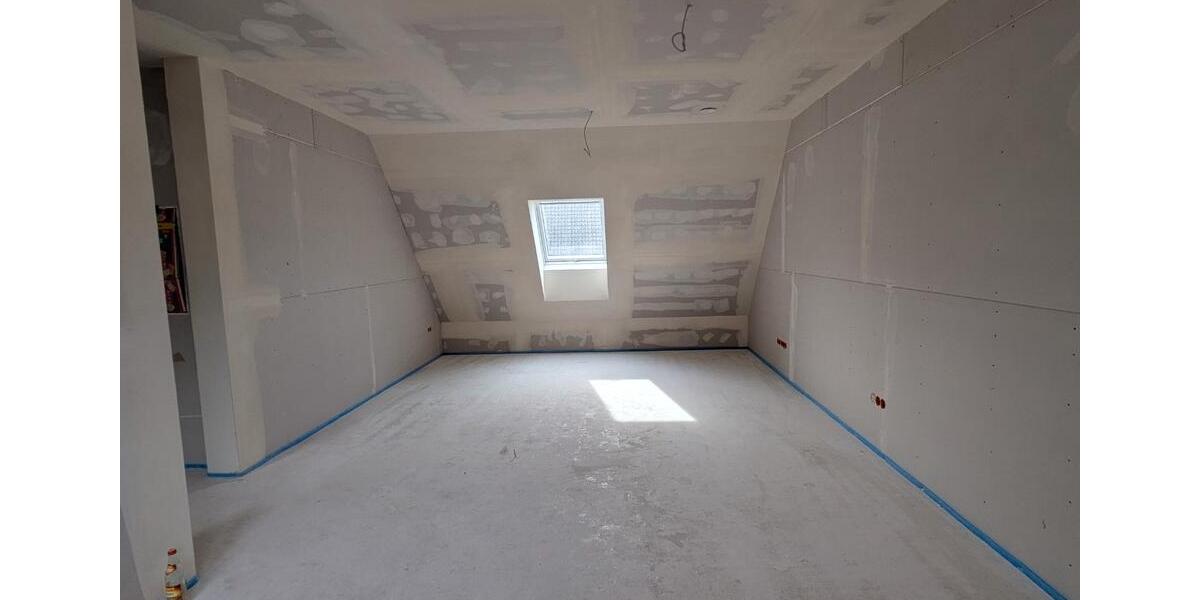 Dachgeschoßwohnung Schwaigern - 2 Zimmer, 50 m&sup2;, 700&euro; | Angebot:25794083
