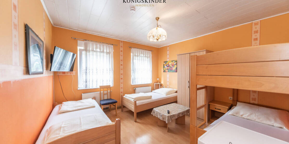 Mehrfamilienhaus, Wohnhaus Stuttgart / Zuffenhausen Zuffenhausen - 1 Zimmer, 330 m&sup2;, 1.299.000&euro; | Angebot:25683088