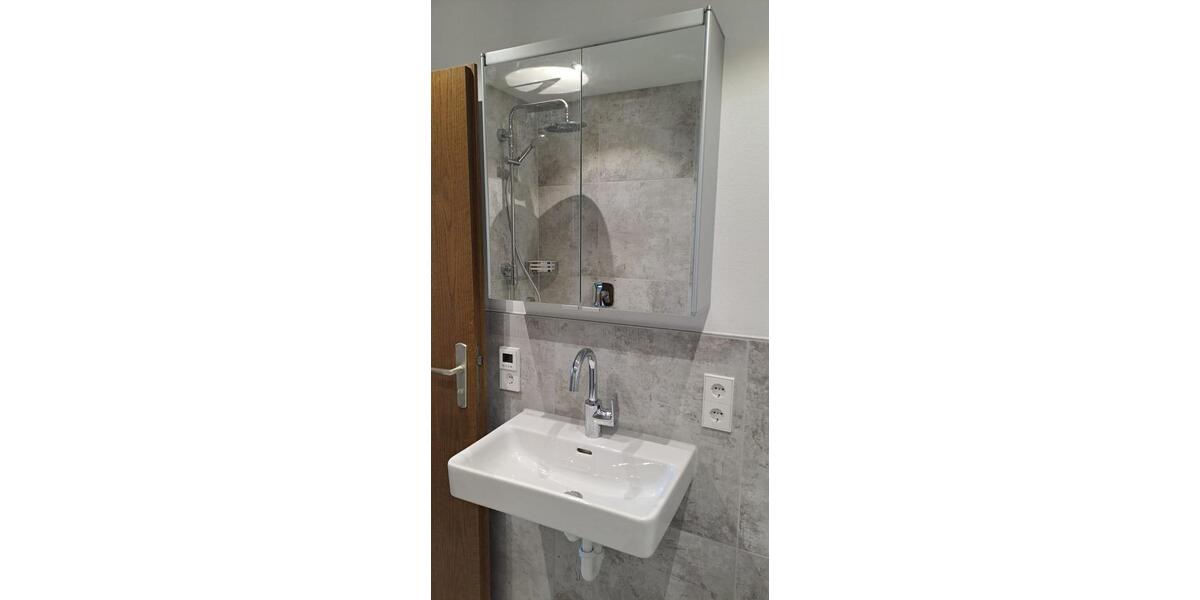 Dachgeschoßwohnung Schorndorf - 2 Zimmer, 48 m&sup2;, 600&euro; | Angebot:26125735