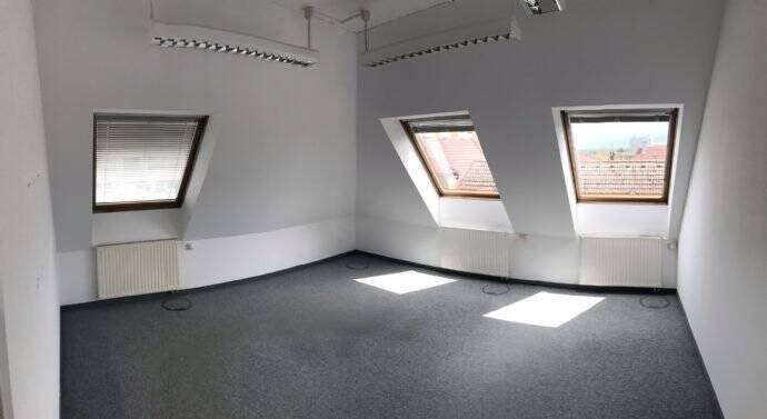 Gewerbeobjekt Ludwigsburg Mitte - 3 Zimmer, 125 m&sup2;, 1.350&euro; | Angebot:25671447