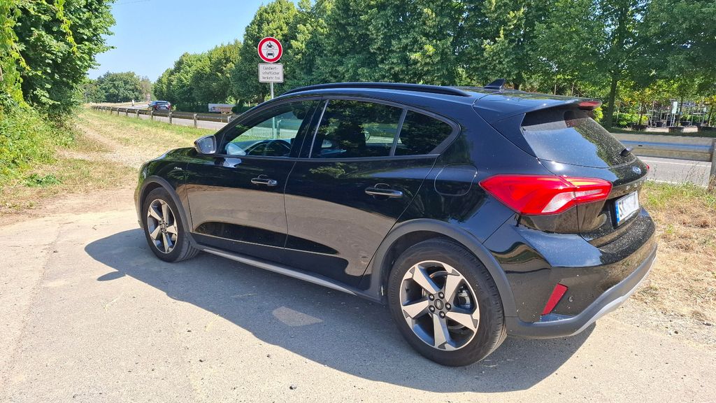 Ford Focus 45.000 km 22.999 &euro; Stuttgart 70437