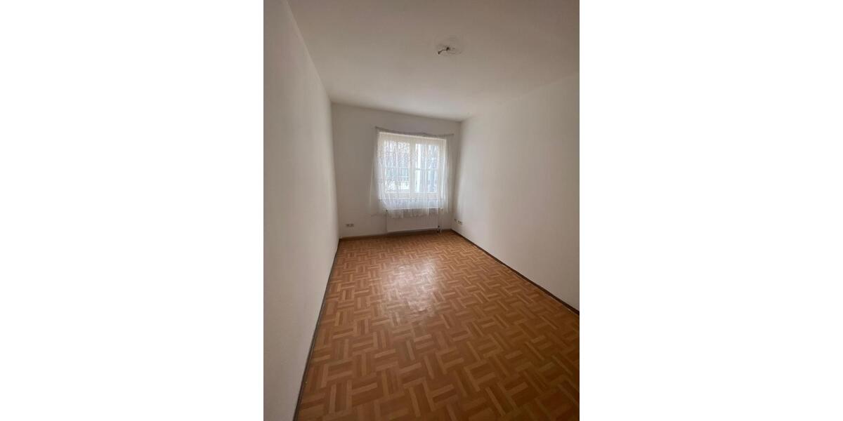Erdgeschoßwohnung Asperg - 3 Zimmer, 70 m&sup2;, 1.200&euro; | Angebot:25783421