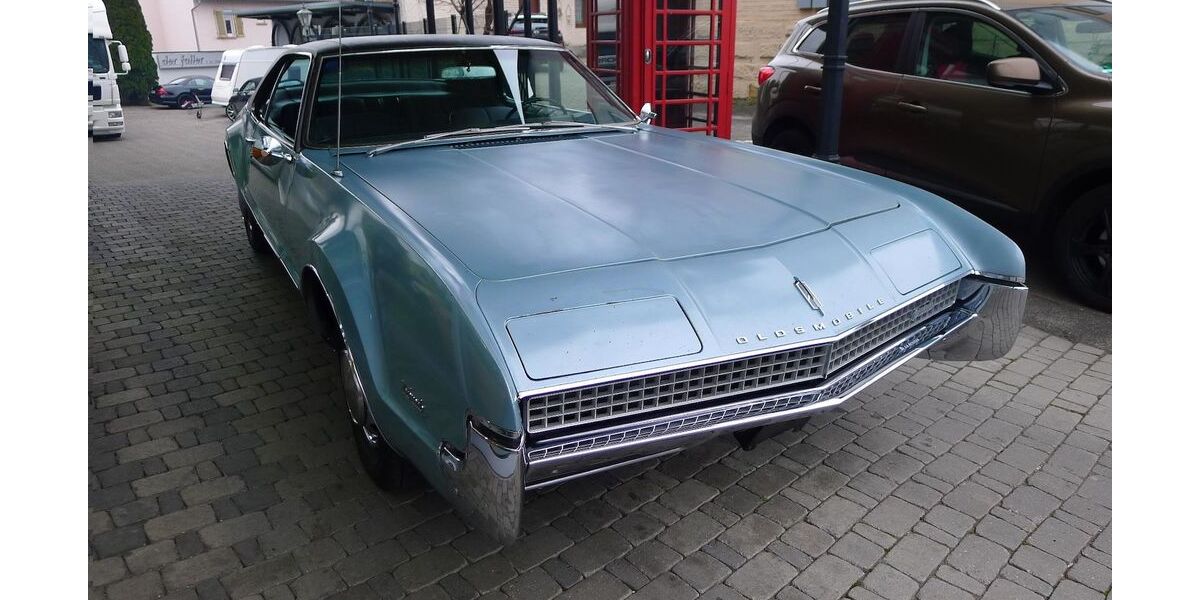 Oldsmobile Toronado 98.000 km 29.900 &euro; Heilbronn 74076