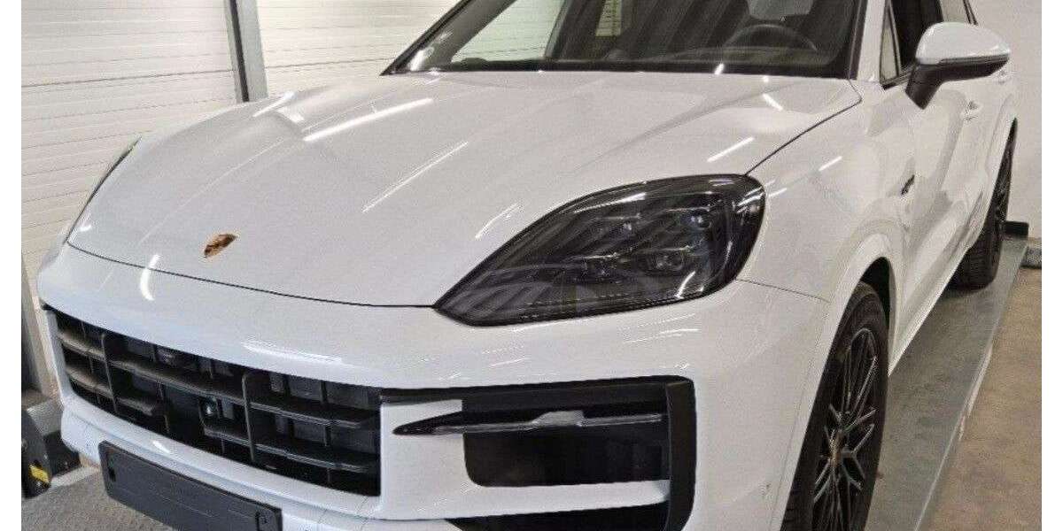 Porsche Cayenne 18.950 km 108.790 &euro; Stuttgart 70499