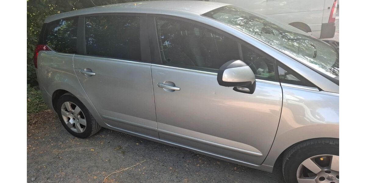 Peugeot 5008 173.000 km 4.500 &euro; Heilbronn 74078