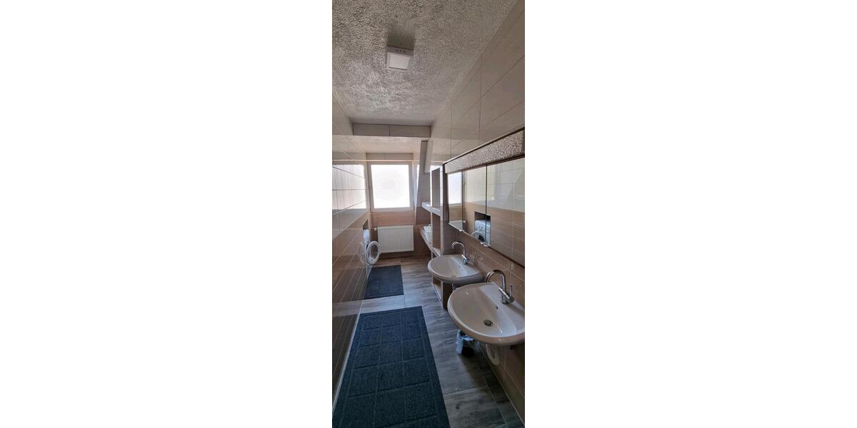 Maisonettenwohnung Weinsberg - 3.5 Zimmer, 90 m&sup2;, 1.200&euro; | Angebot:25350421