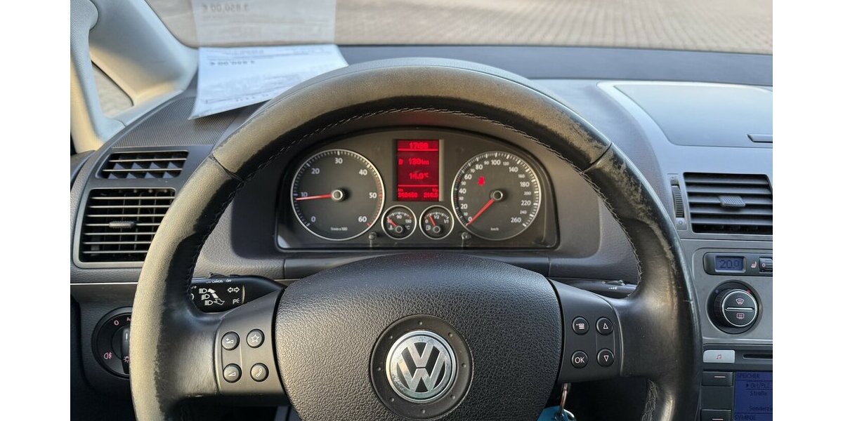 VW Touran 2.0 TDI BM United *Navi,7 Sitzer,18´´Alu* 342.000 km 3.350 &euro; Schorndorf 73614