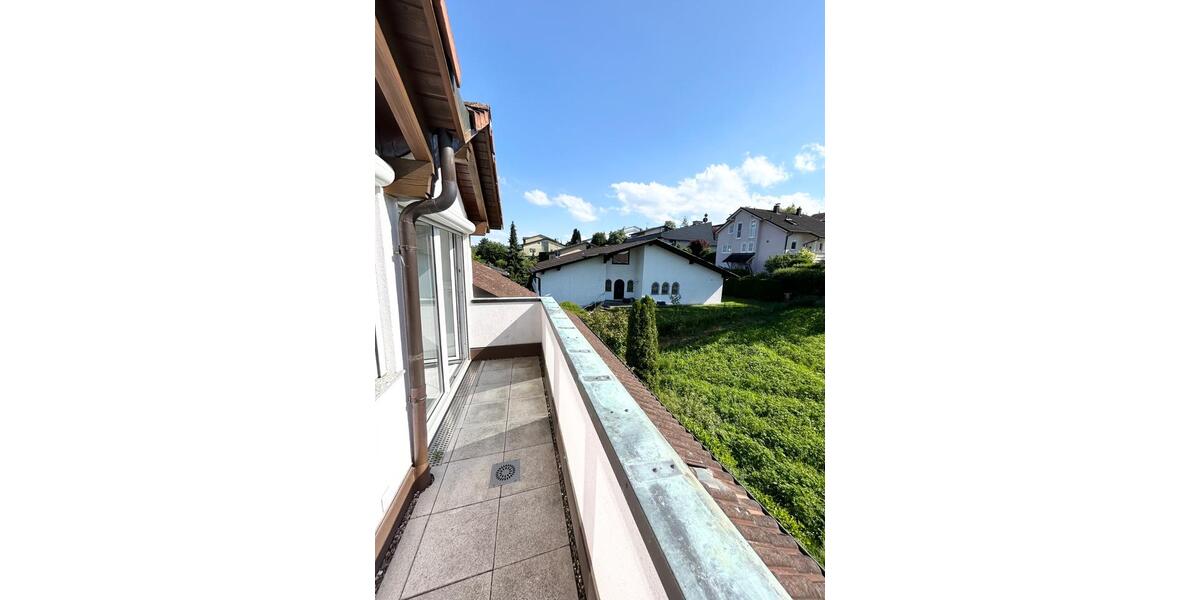 Dachgeschoßwohnung Oberriexingen - 3 Zimmer, 76 m&sup2;, 912&euro; | Angebot:25936829