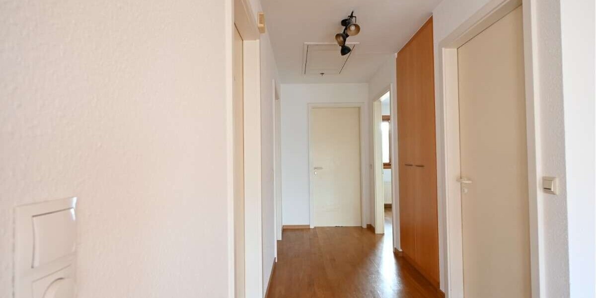 Skandinavischer Charme zum Wohlfühlen - Dachgeschoßwohnung Vaihingen | Angebot:26727670
