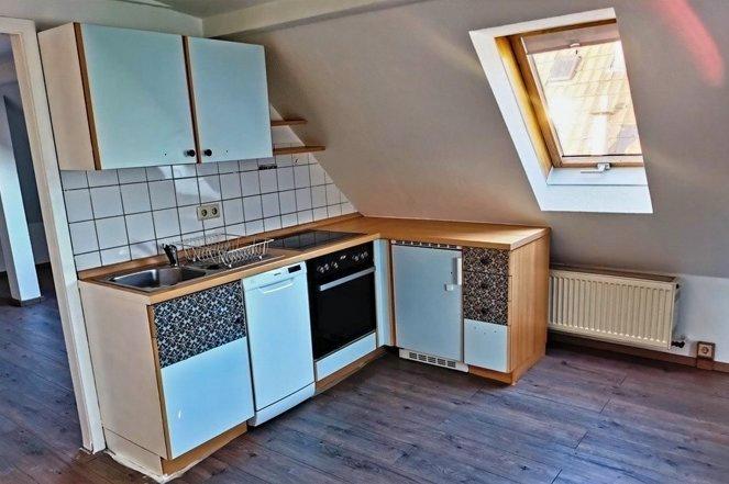 Dachgeschoßwohnung Stuttgart Bad Cannstatt - 2 Zimmer, 40 m&sup2;, 690&euro; | Angebot:26039750