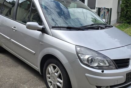 Renault Scenic 94.000 km 3.900 &euro; Esslingen 73730