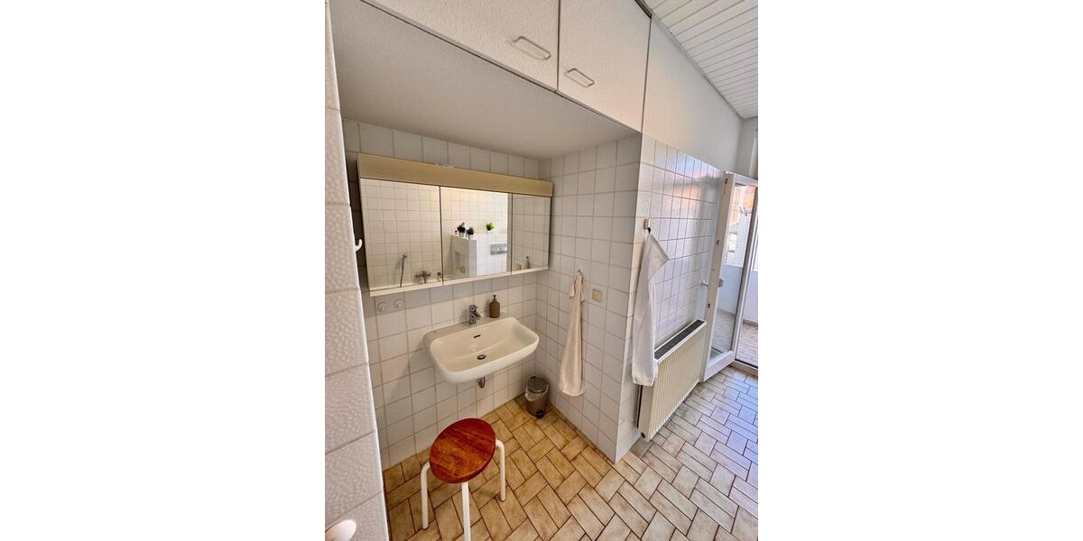 Etagenwohnung Stuttgart Stuttgart-West - 1 Zimmer, 90 m&sup2;, 500&euro; | Angebot:25858007