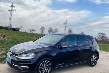 VW Golf 176.000 km 8.950 &euro; Mühlhausen 70378