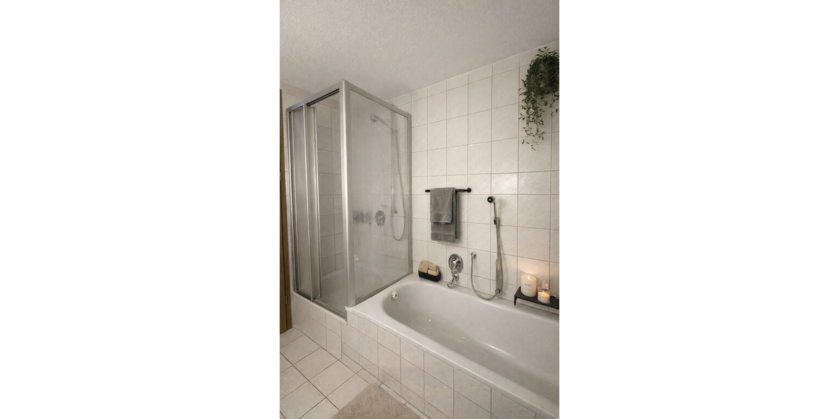 Etagenwohnung Filderstadt Bernhausen - 2 Zimmer, 67 m&sup2;, 265.000&euro; | Angebot:25694246