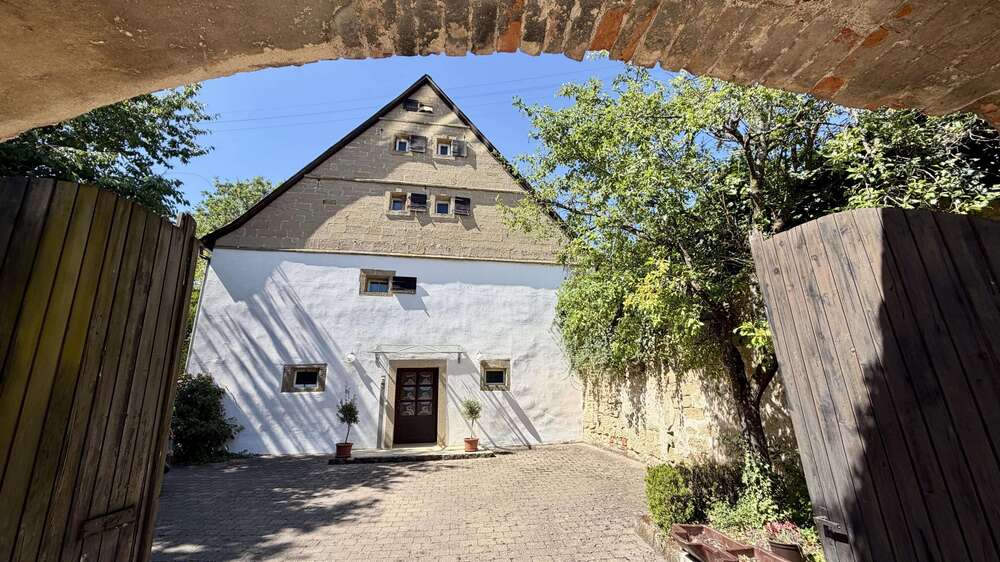 Einfamilienhaus Weinsberg - 9 Zimmer, 277 m&sup2;, 697.000&euro; | Angebot:27549467