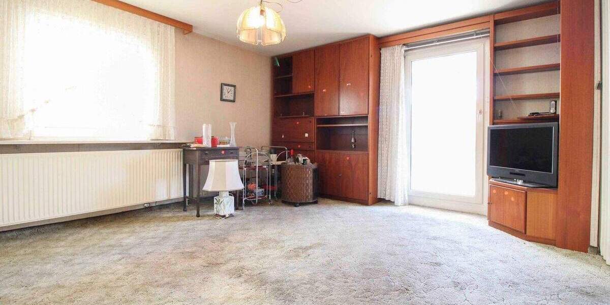 Mehrfamilienhaus, Wohnhaus Stuttgart Heumaden - 9 Zimmer, 154 m&sup2;, 398.000&euro; | Angebot:25718008